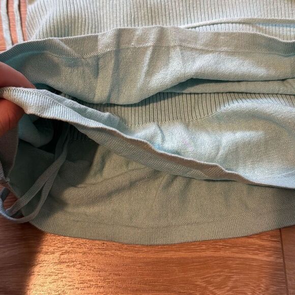 Ann Taylor Silk Turquoise Tie Top Size Medium - Picture 7 of 8